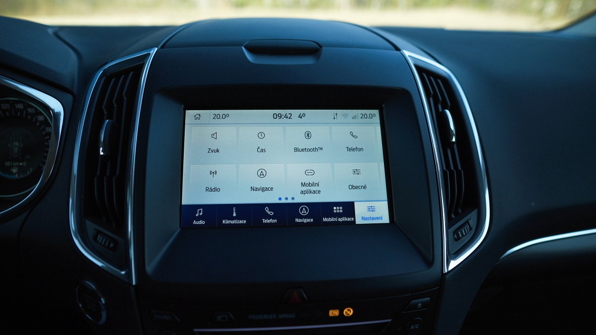 ford-galaxy-2022-19