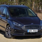 ford-galaxy-2022-3