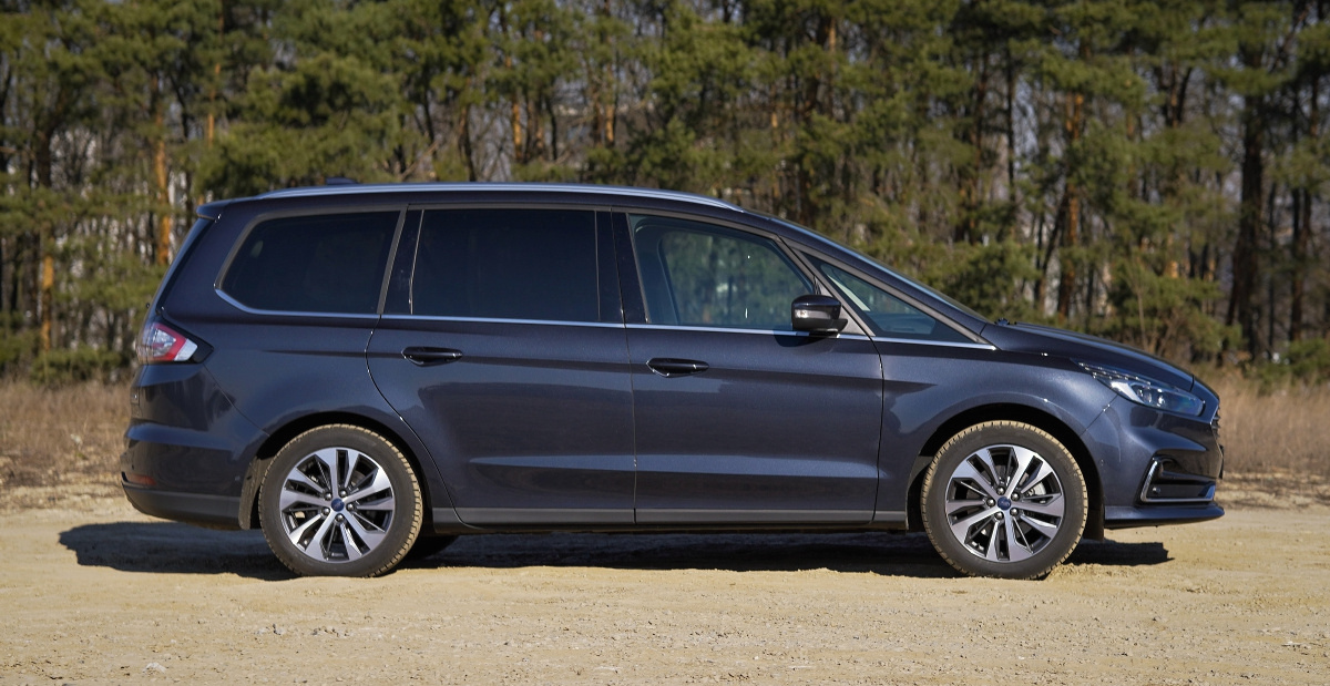 ford-galaxy-2022-8