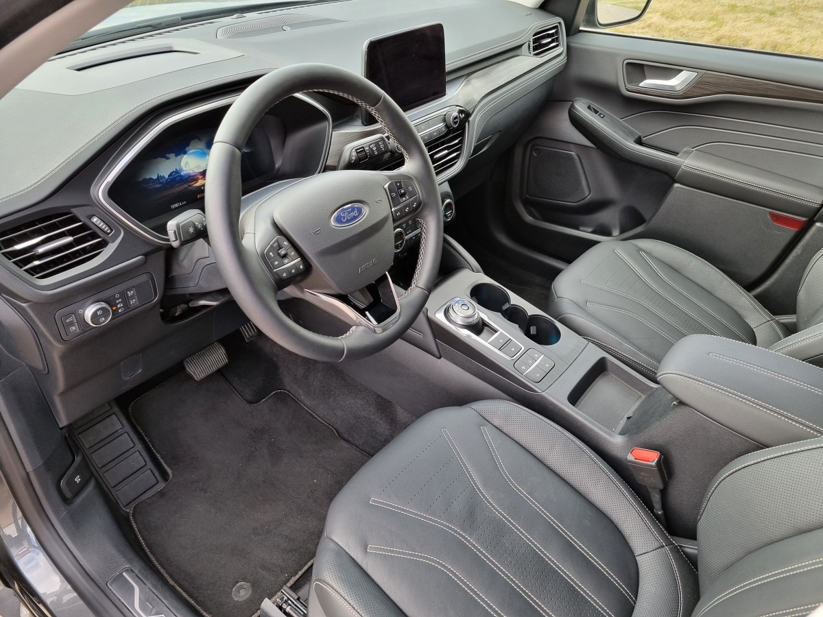 ford-kuga-2022-22
