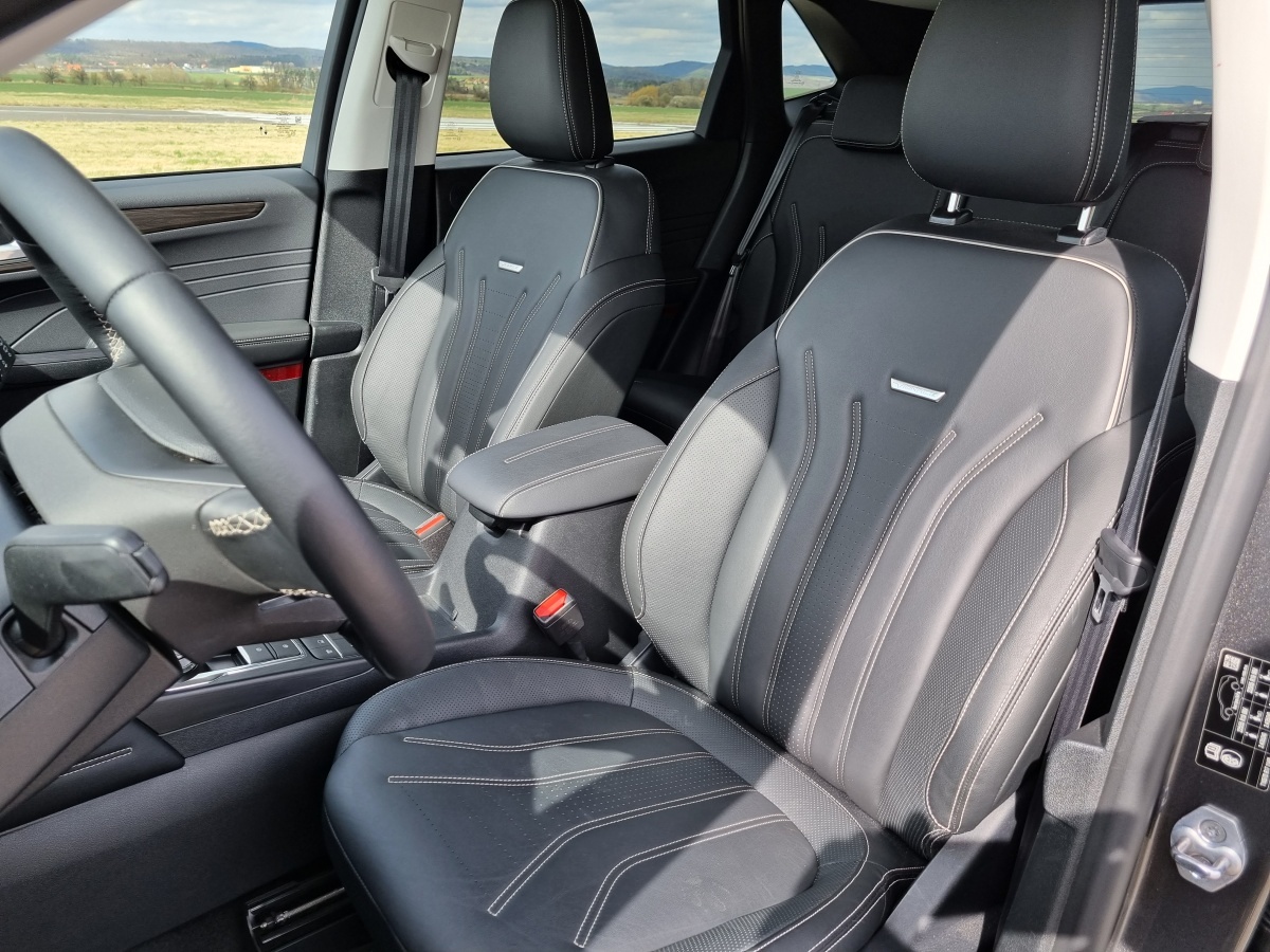 ford-kuga-2022-23