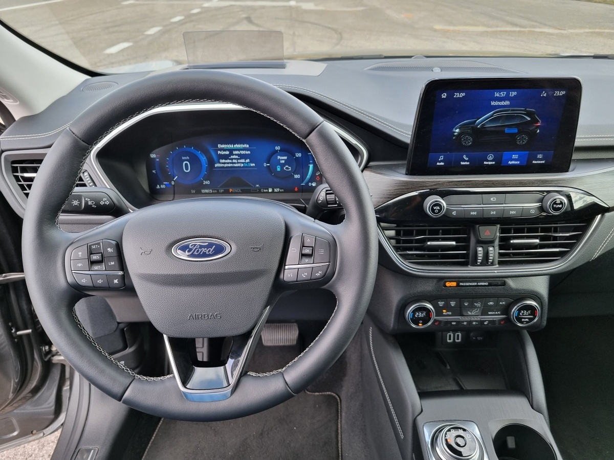 ford-kuga-2022-27