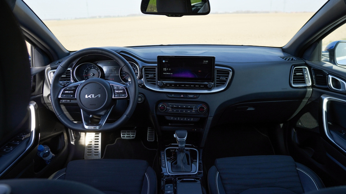 kia-ceed-sw-2022-14