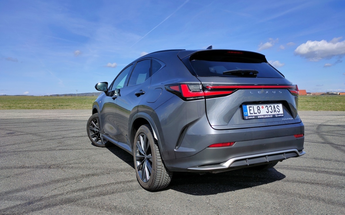 lexus-nx-2022-23
