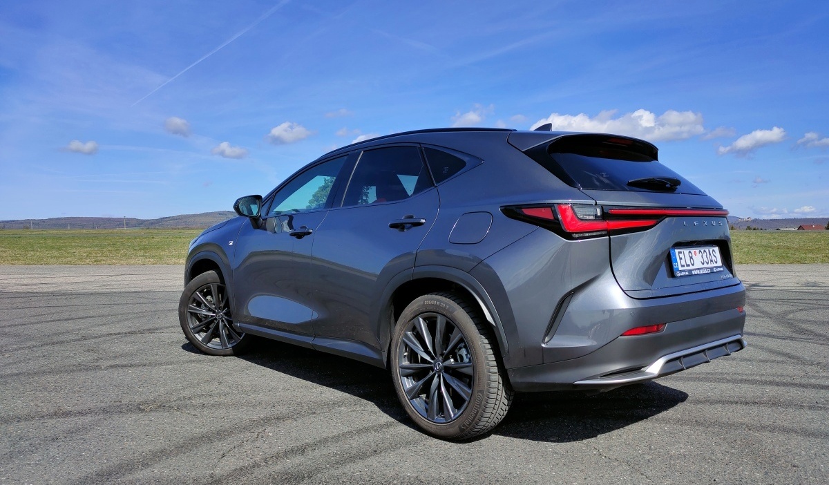 lexus-nx-2022-24