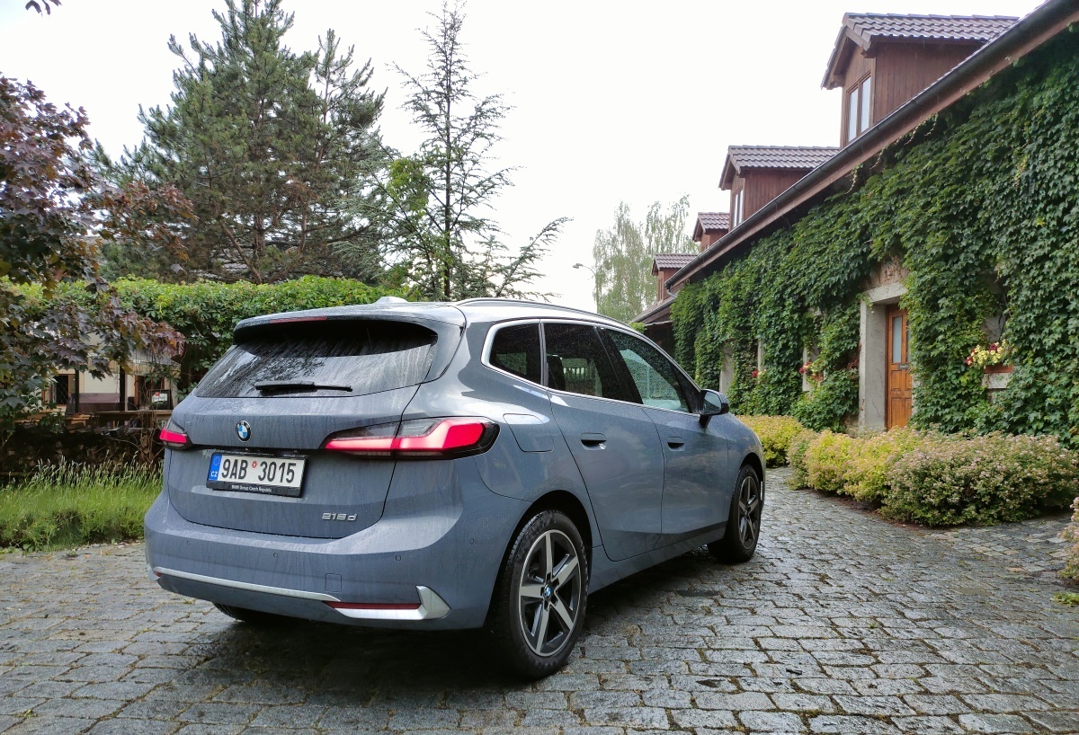 bmw-2-active-tourer-2022-15