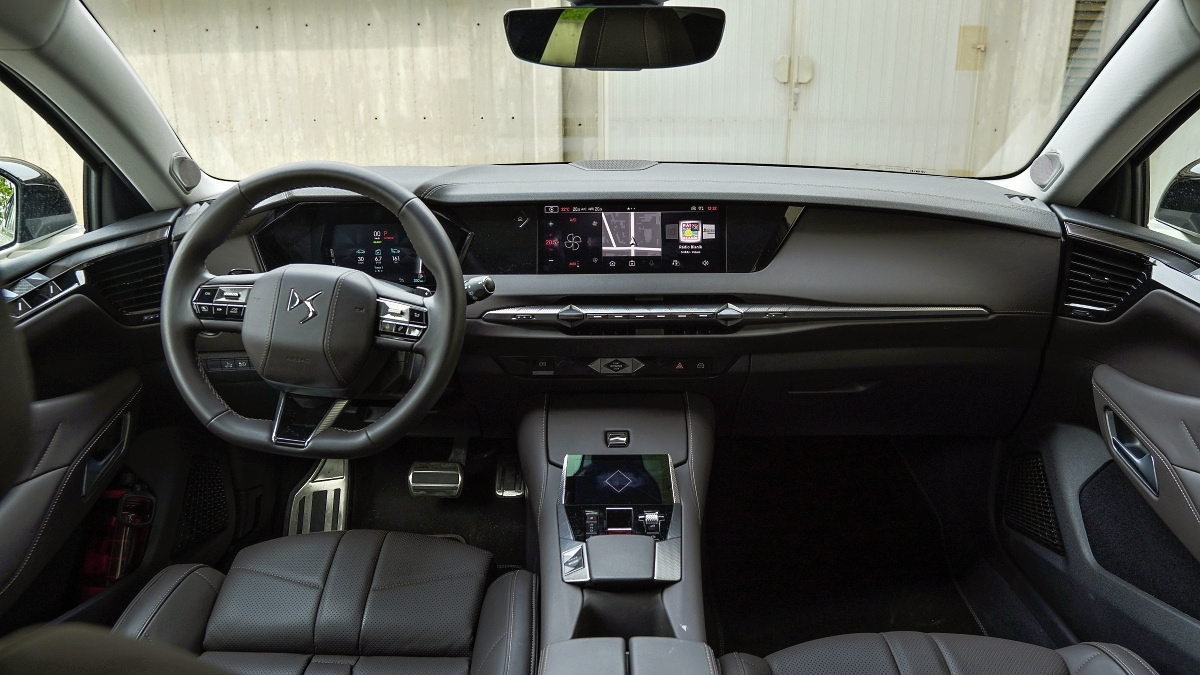ds4-e-tense-22