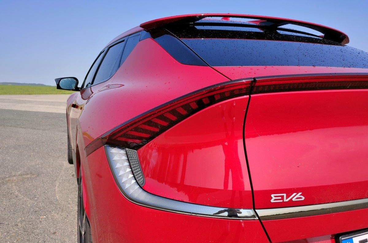 kia-ev6-34