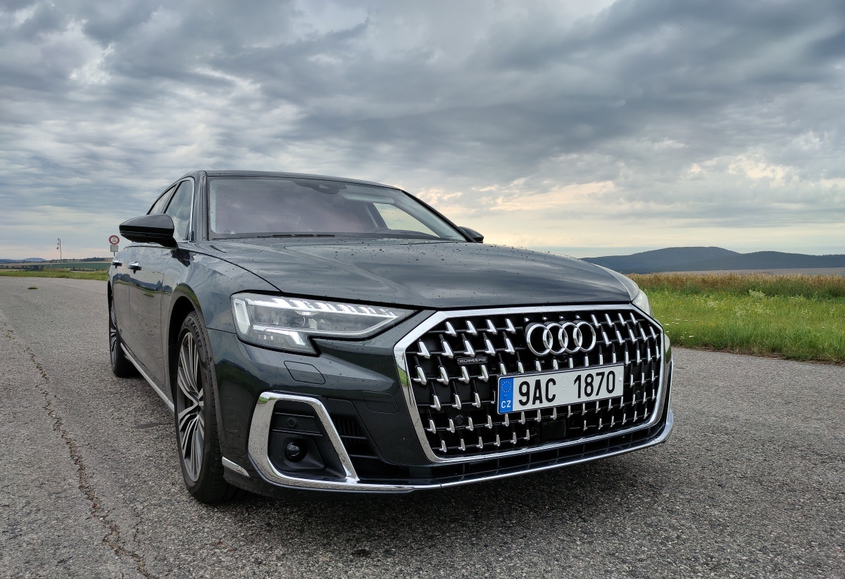 audi-a8-l-2022-11