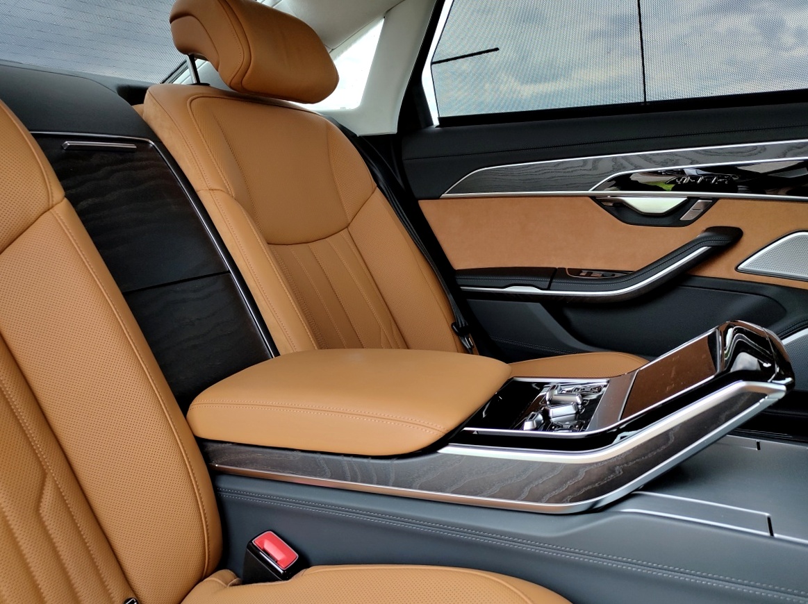 audi-a8-l-2022-20