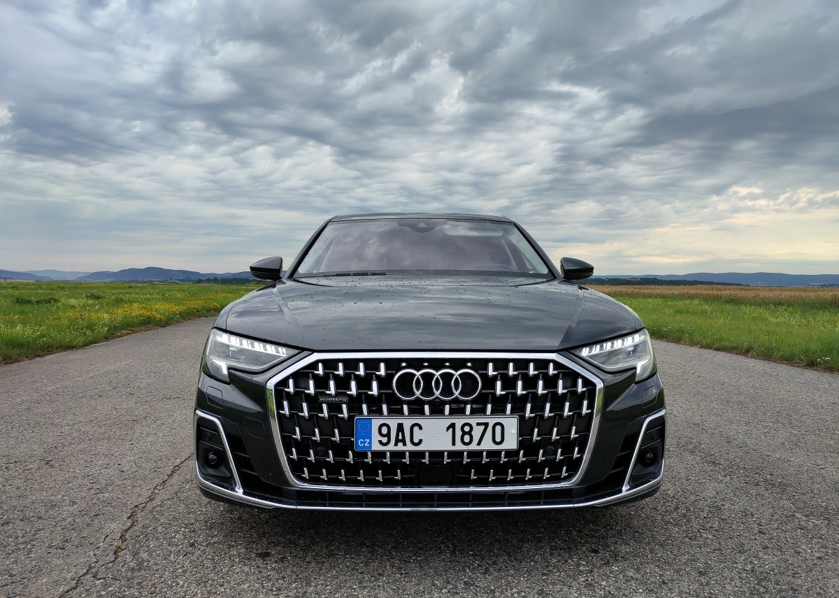 audi-a8-l-2022-4