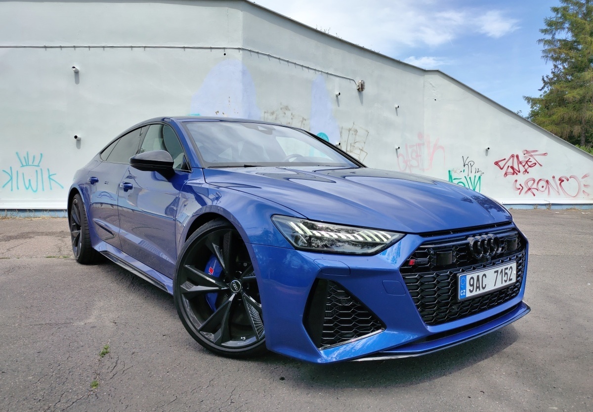 audi-rs-7-sportback-2022-2