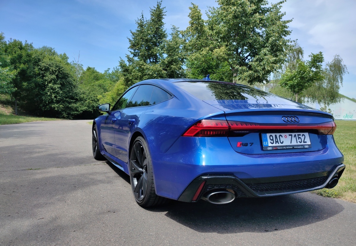 audi-rs-7-sportback-2022-33