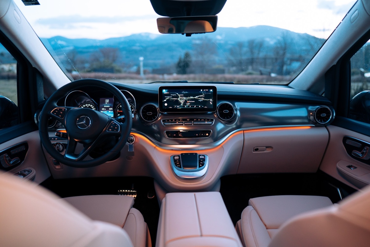 mercedes-benz-v-300-d-awd-exclusive-10