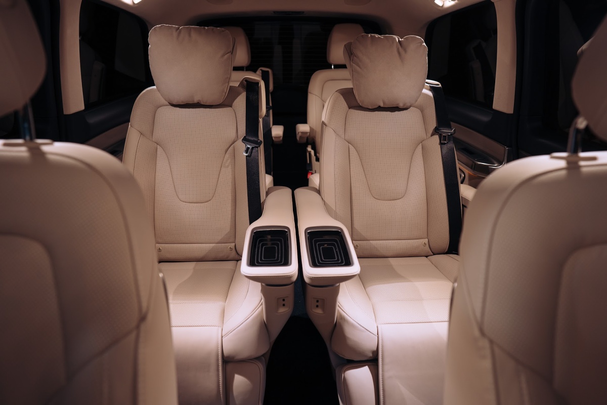 mercedes-benz-v-300-d-awd-exclusive-15
