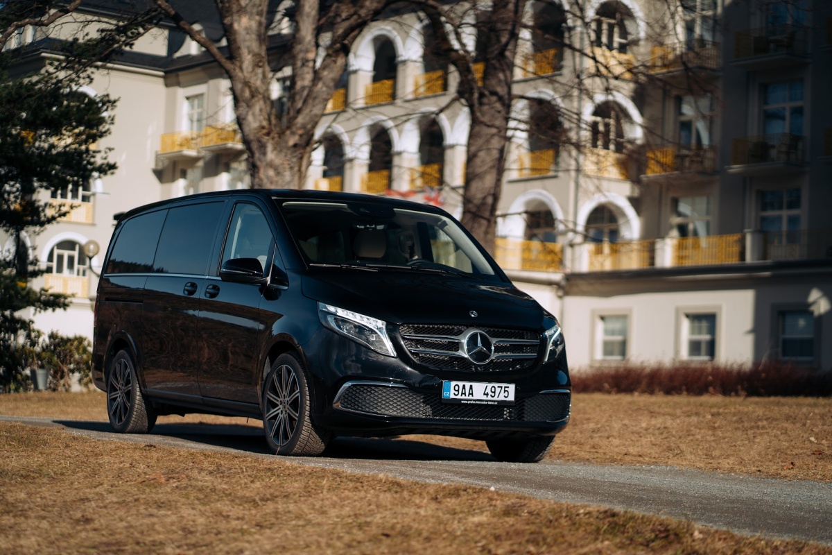mercedes-benz-v-300-d-awd-exclusive-2
