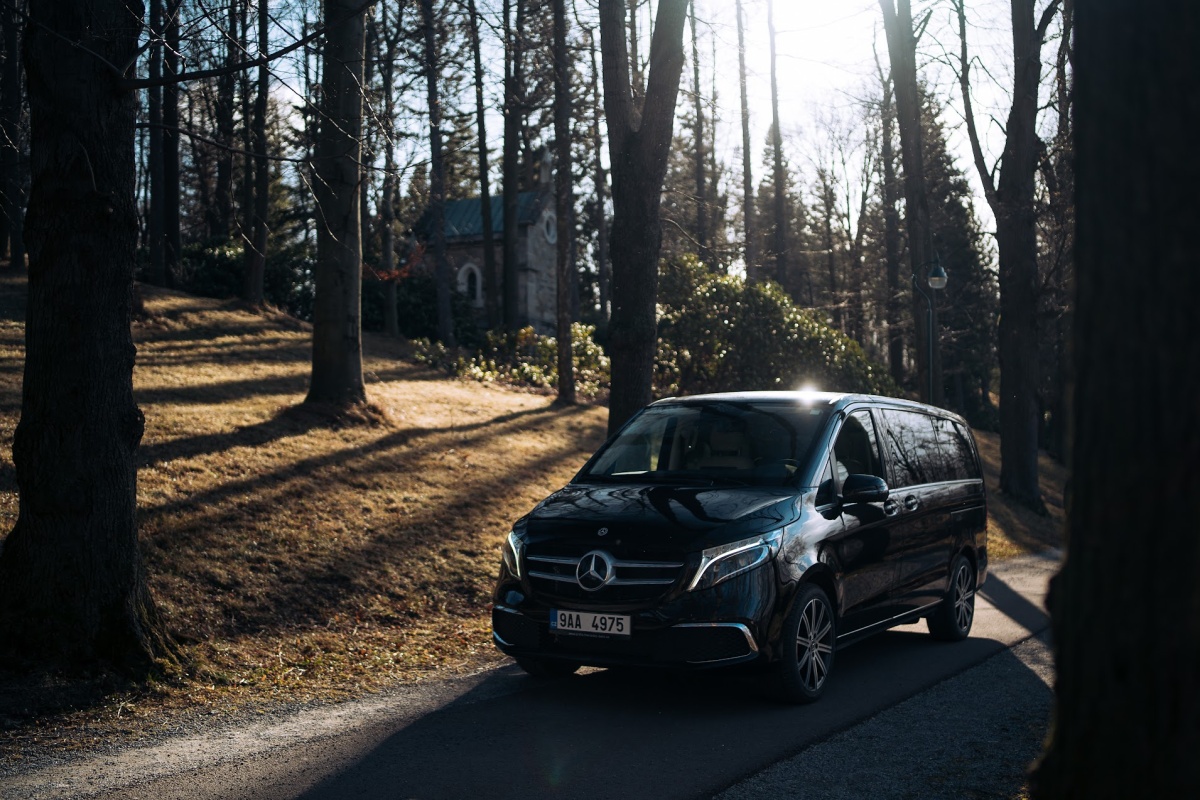 mercedes-benz-v-300-d-awd-exclusive-6