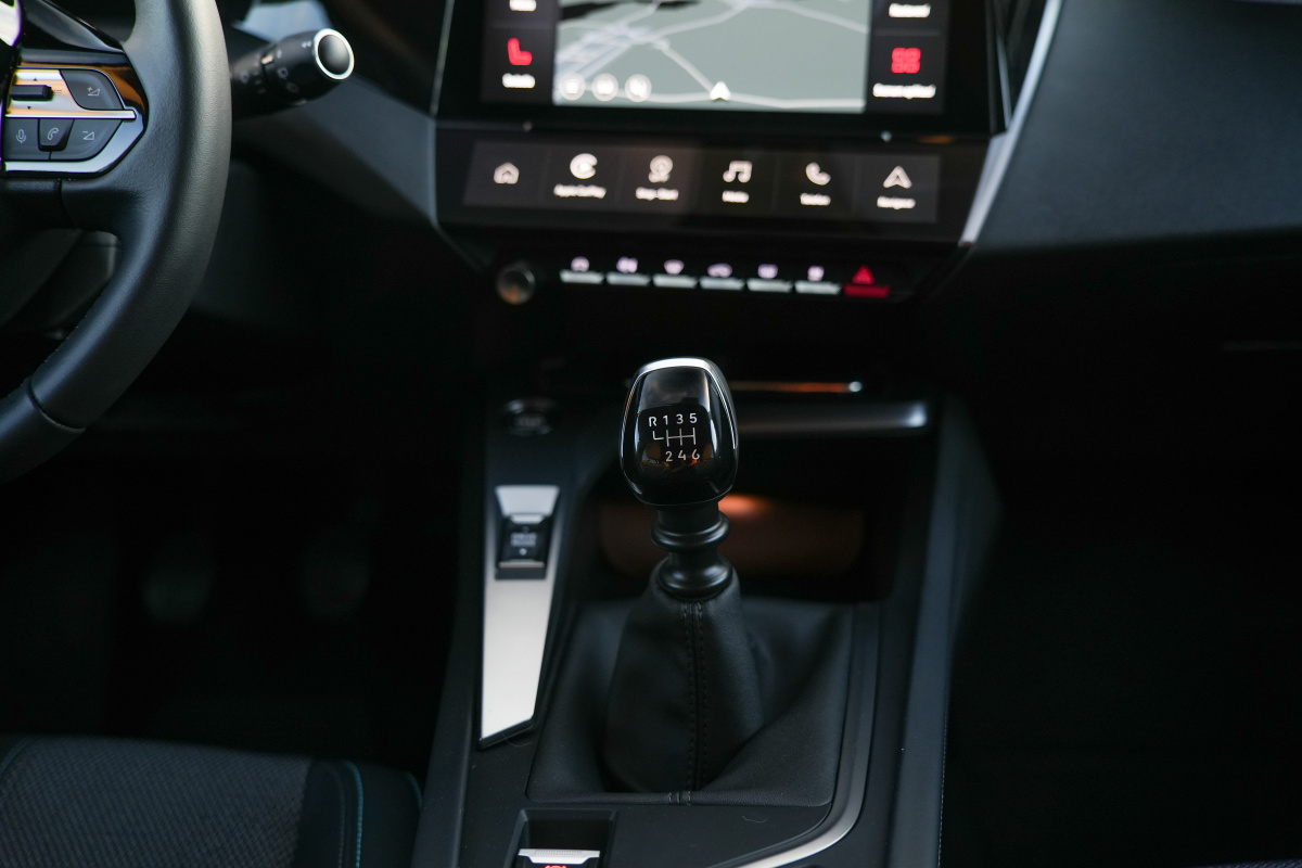 peugeot-308-2022-19
