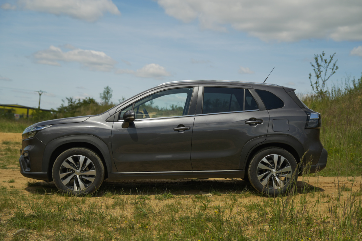 suzuki-s-cross-2022-5