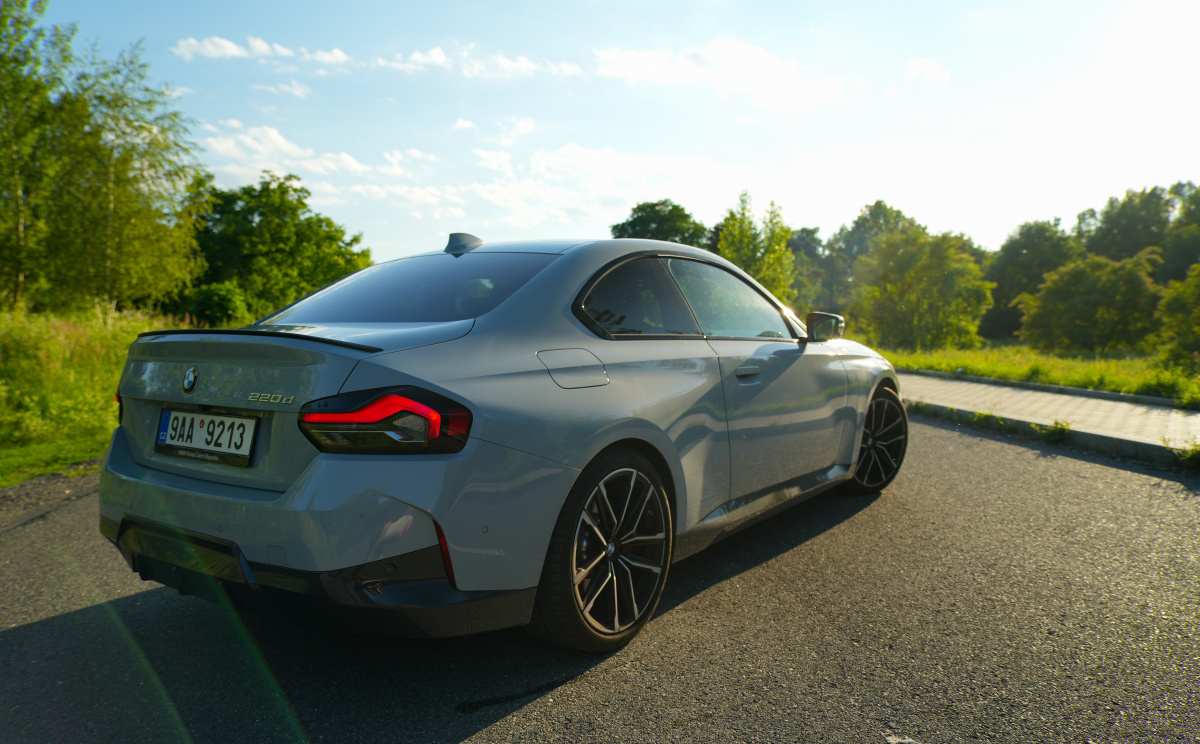 bmw-2-coupe-2022-12