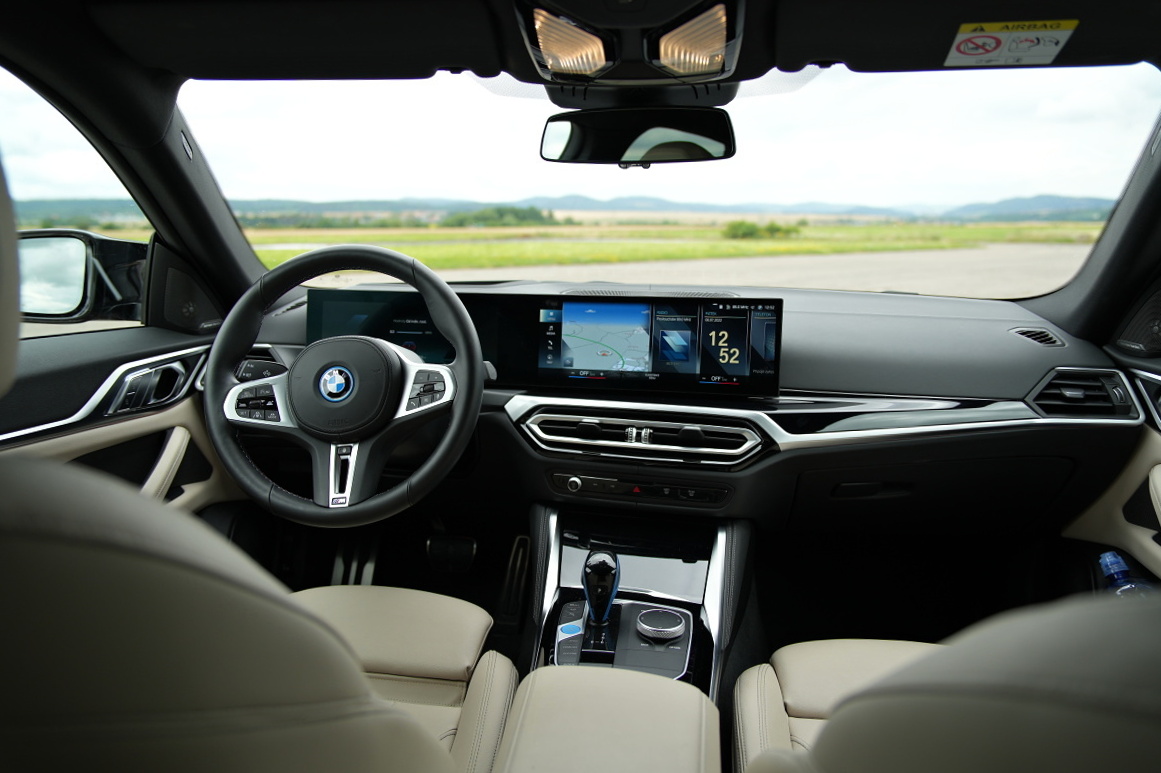 bmw-i4-m50-26