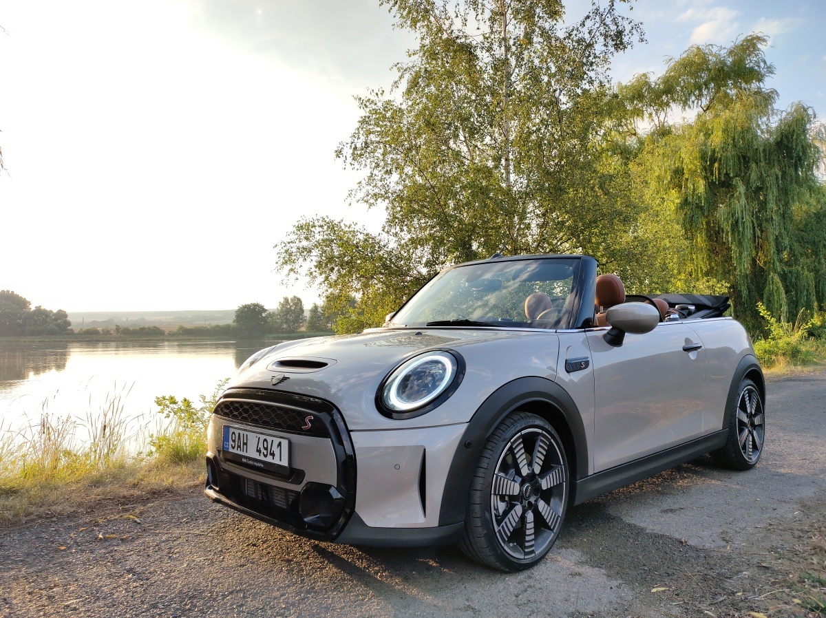 mini-cooper-cabrio-2022-1