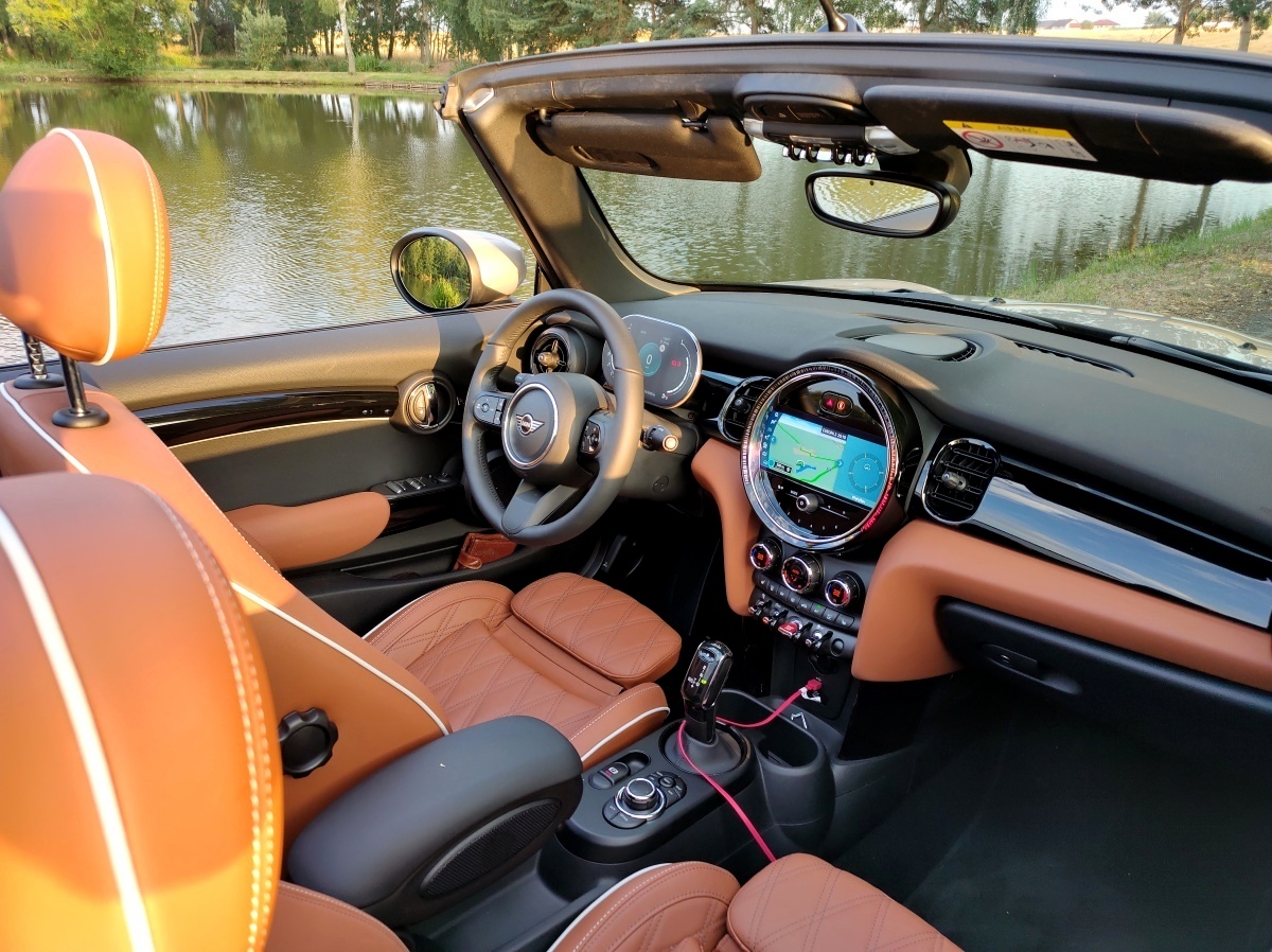 mini-cooper-cabrio-2022-15