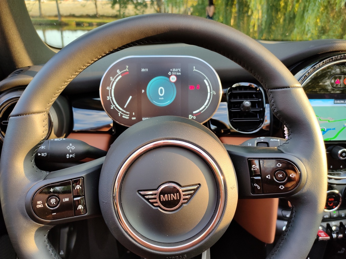mini-cooper-cabrio-2022-23