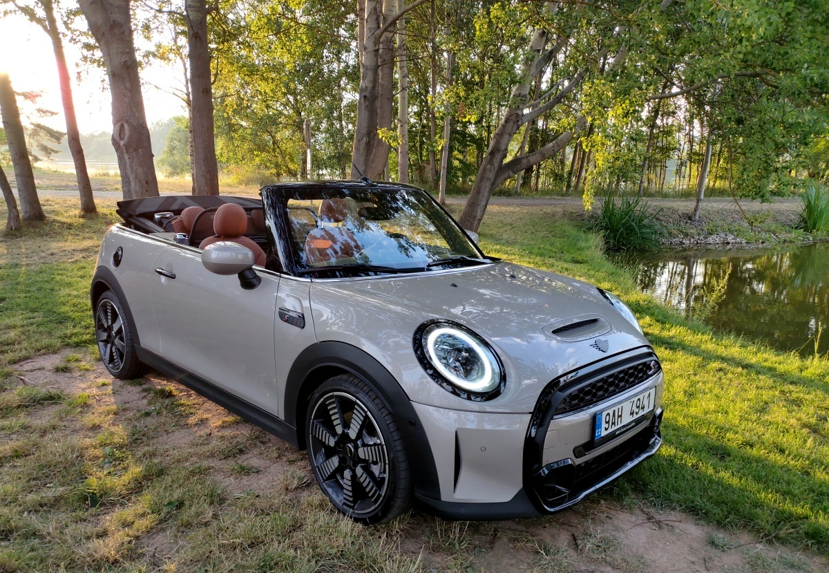 mini-cooper-cabrio-2022-28