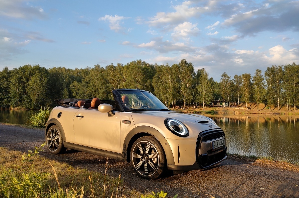 mini-cooper-cabrio-2022-8