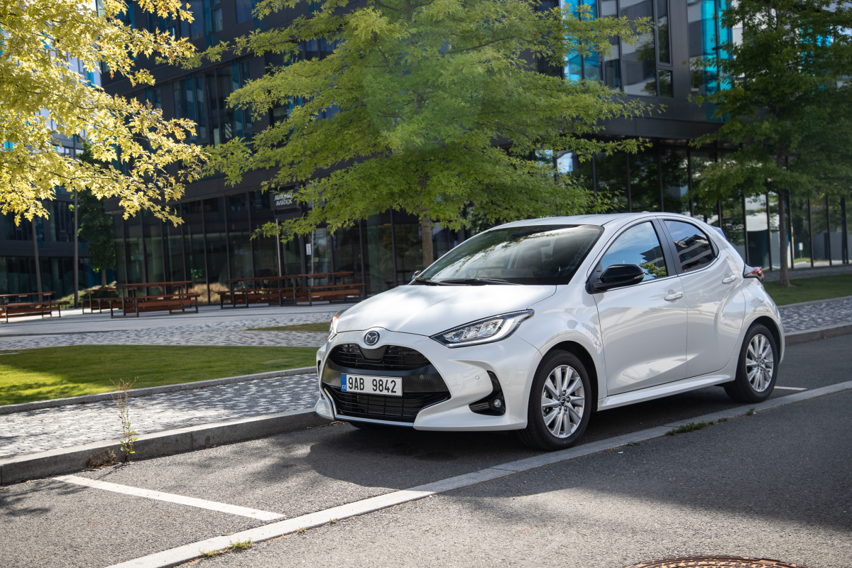 mazda-2-hybrid-2022-10