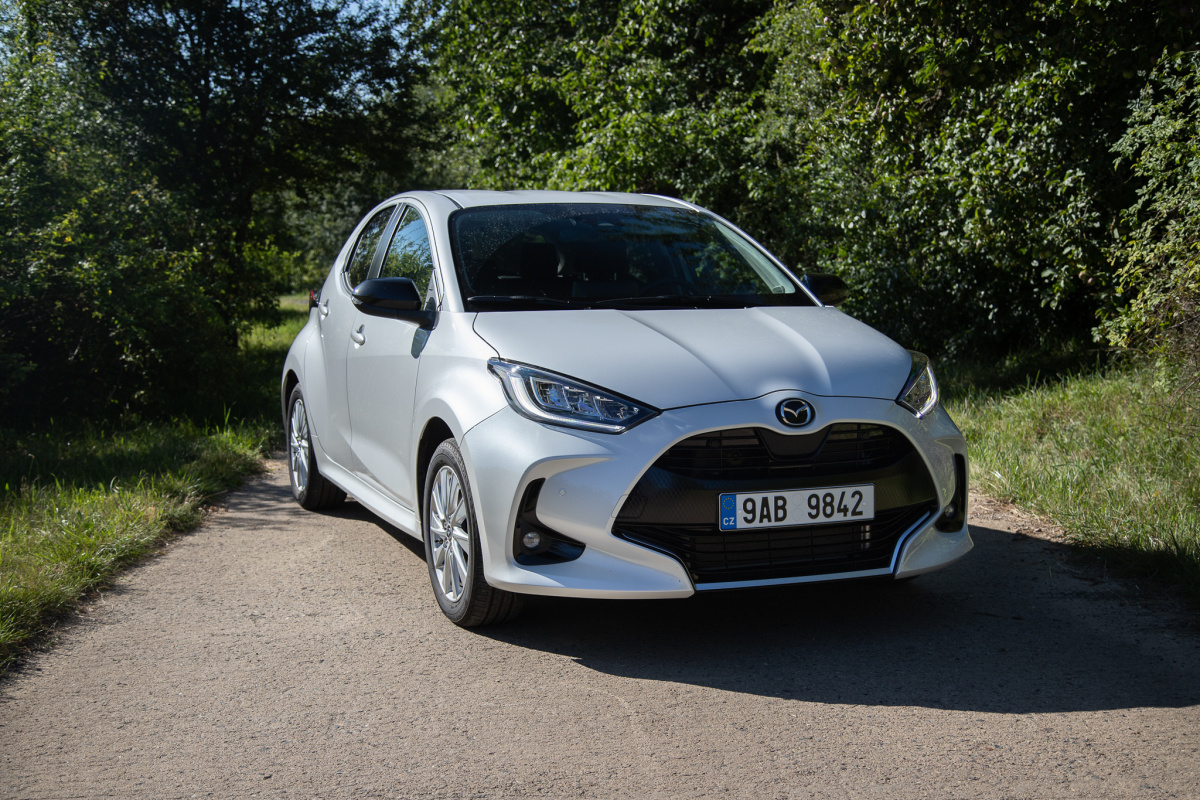 mazda-2-hybrid-2022-27