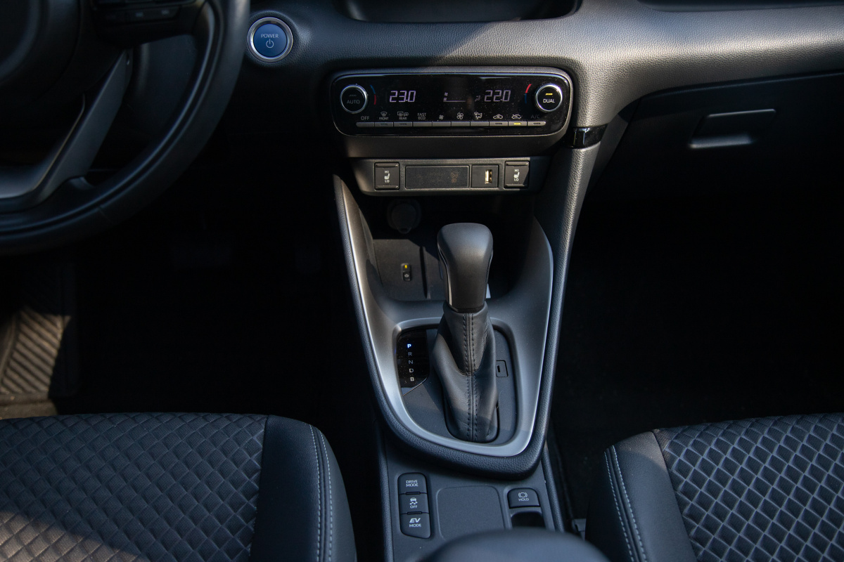 mazda-2-hybrid-2022-33