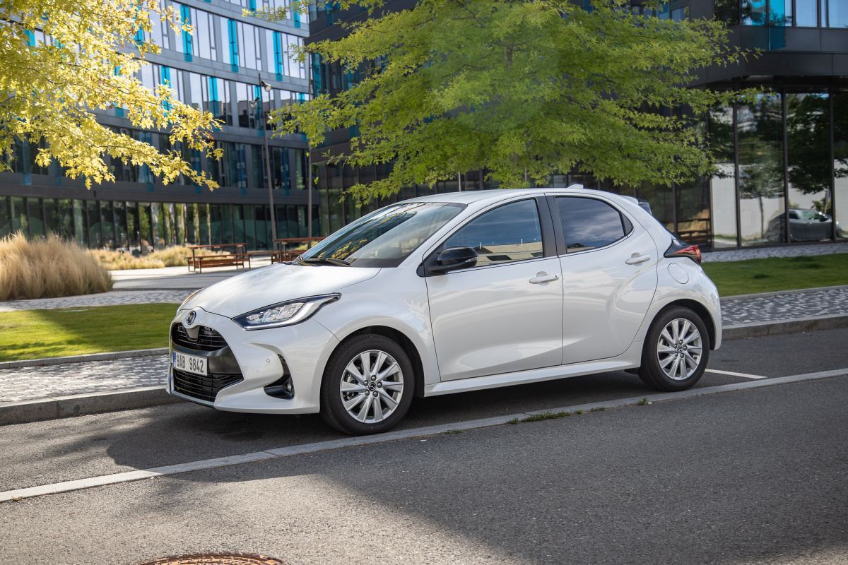 mazda-2-hybrid-2022-9