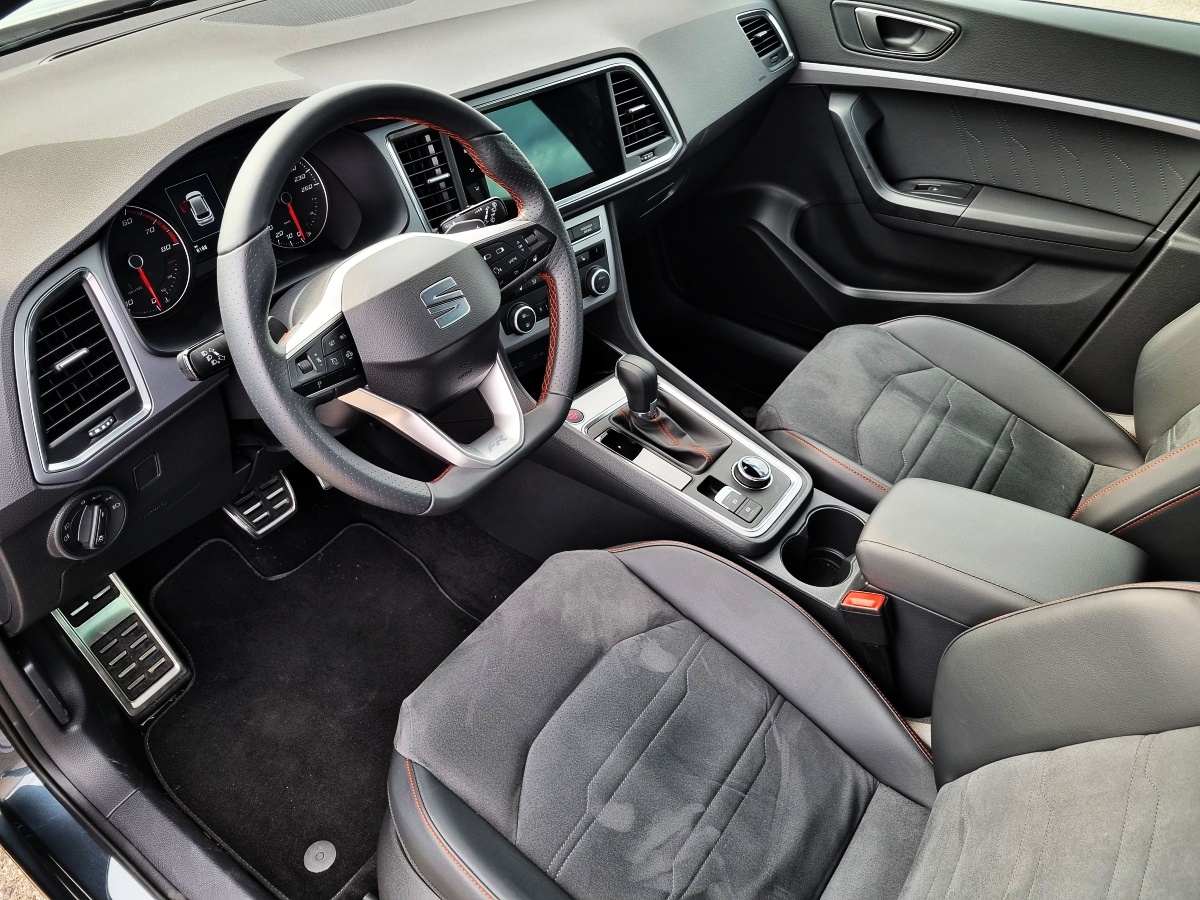 seat-ateca-2022-14