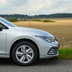 volkswagen-golf-8-10