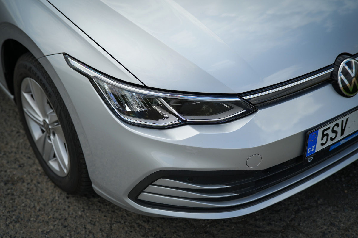 volkswagen-golf-8-11