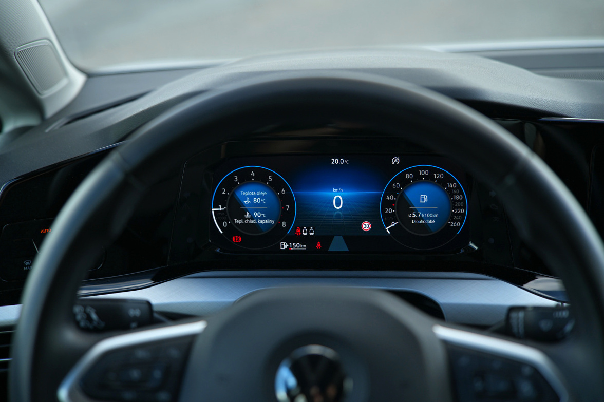 volkswagen-golf-8-15
