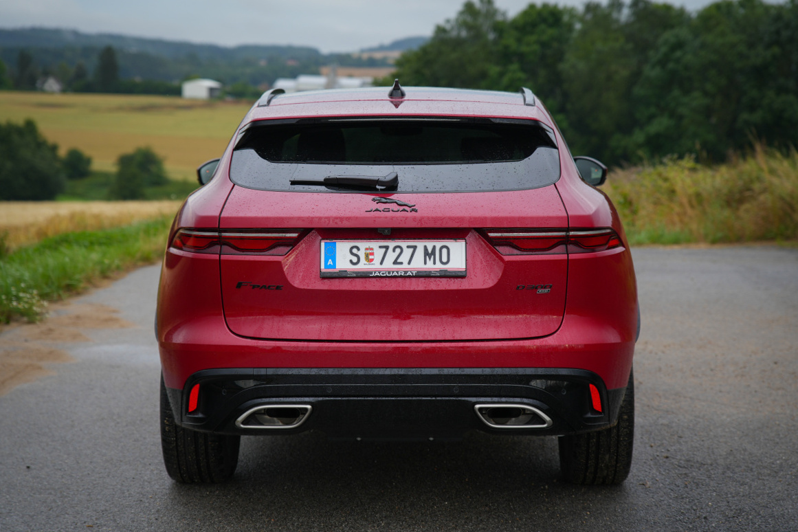 aguar-f-pace-2022-17