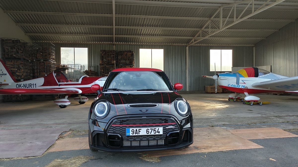 mini-jcw-2022-11