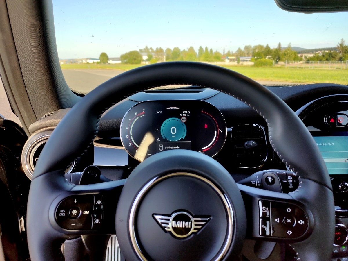 mini-jcw-2022-27