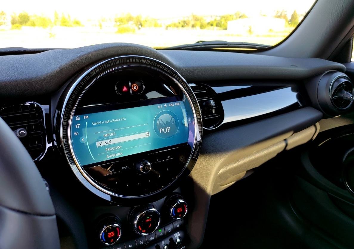 mini-jcw-2022-30
