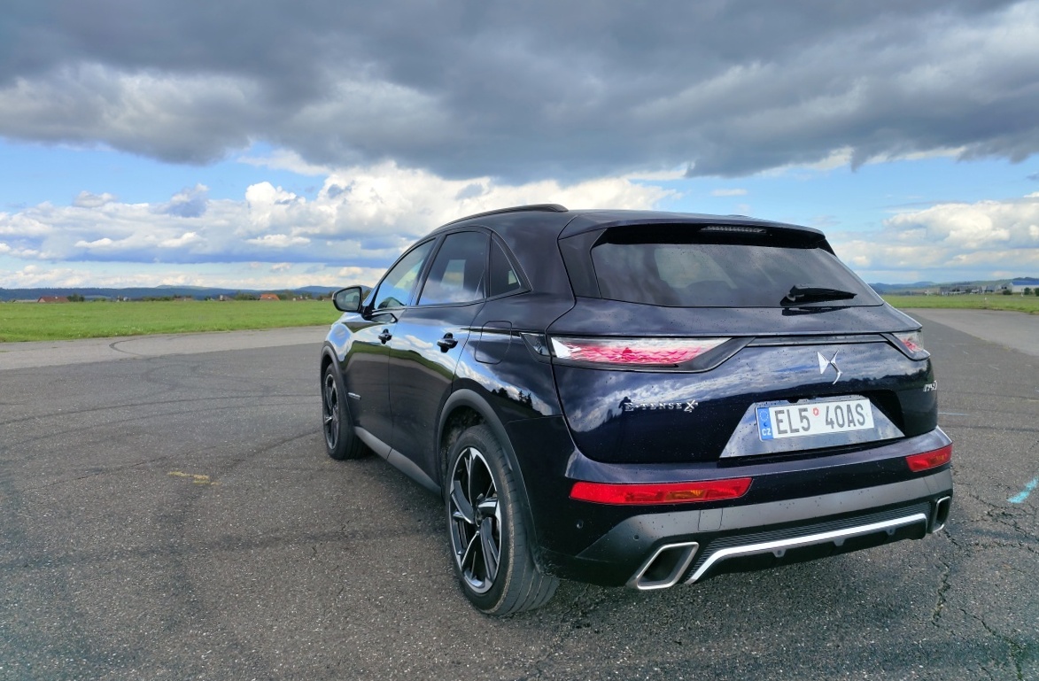 ds-7-crossback-16