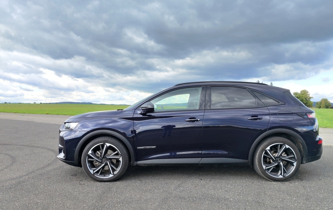 ds-7-crossback-7