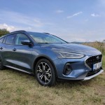 ford-focus-active-ecoboost-hybrid-12