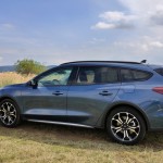 ford-focus-active-ecoboost-hybrid-30