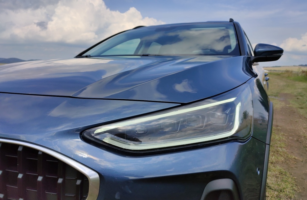 ford-focus-active-ecoboost-hybrid-7