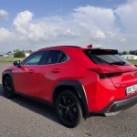 lexus-ux-f-sport-design-2023-19