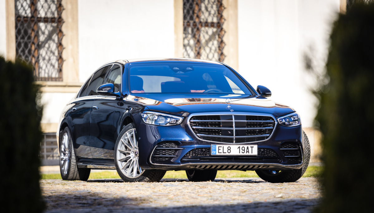 mercedes-benz-s-580e_04