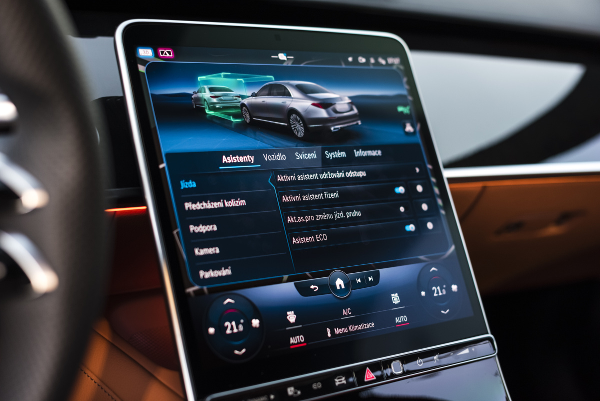 mercedes-benz-s-580e_61